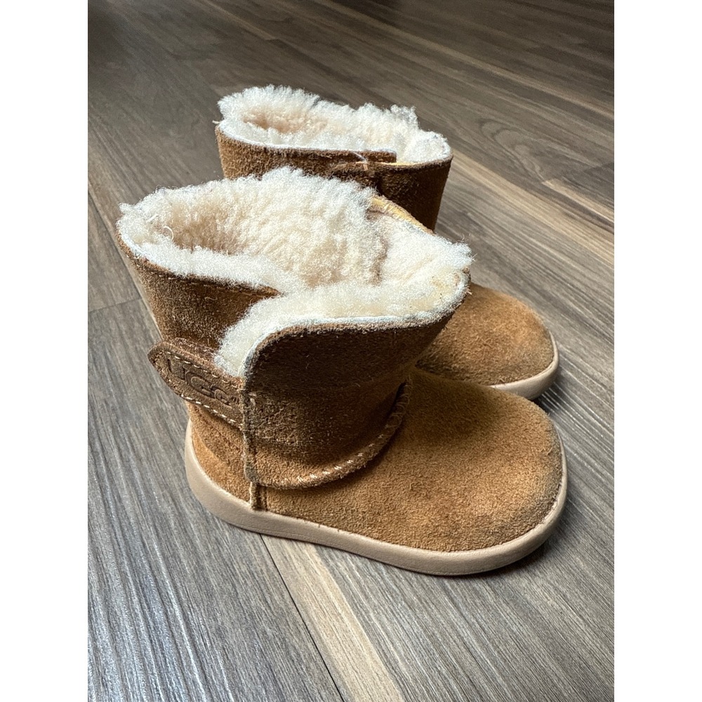 UGG Keelan‎ II Boot 6-12M Baby Size 2/3 Chestnut Suede Shearling Play Condition